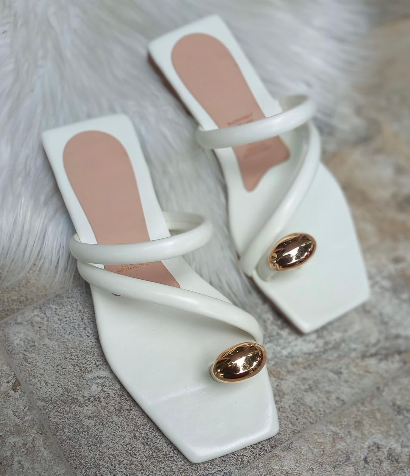 Plana: Charol Blanco